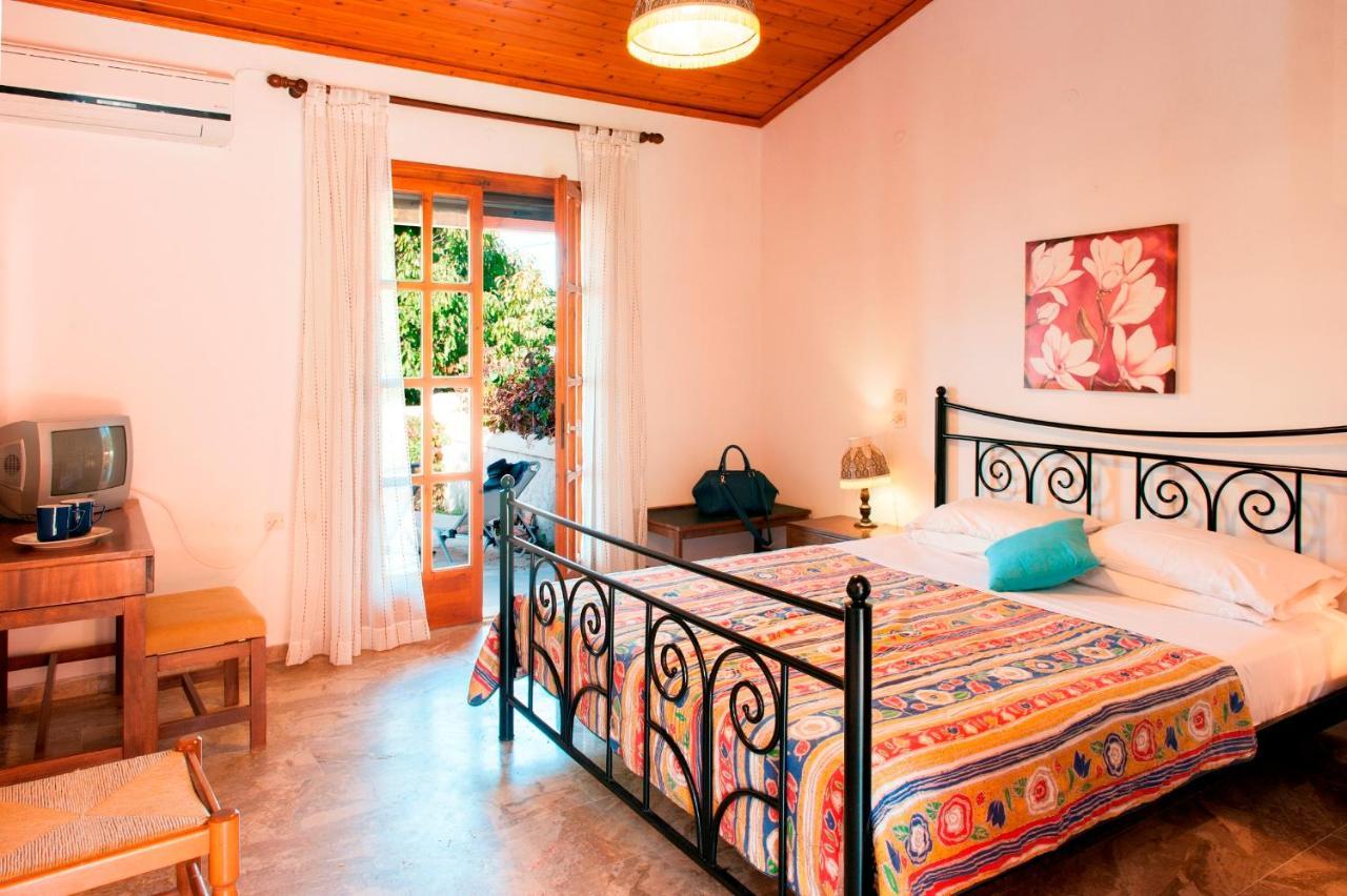Amalia Cottages Agios Gordios  Exterior photo